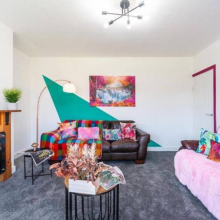 Aseda 4 Bedroom Private Parking, Game Zone -Pool Table, Garden Home Kingston upon Hull Exterior photo