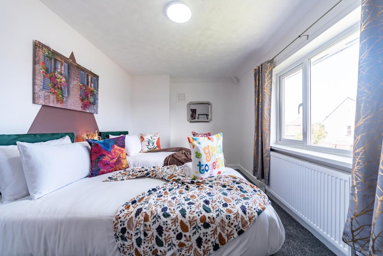 Aseda 4 Bedroom Private Parking, Game Zone -Pool Table, Garden Home Kingston upon Hull Exterior photo