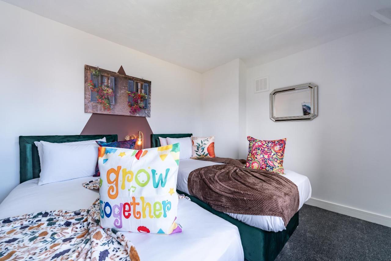 Aseda 4 Bedroom Private Parking, Game Zone -Pool Table, Garden Home Kingston upon Hull Exterior photo
