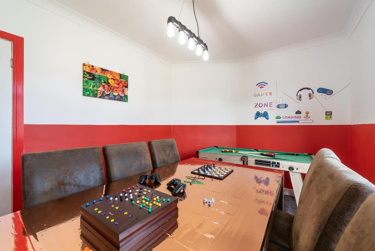 Aseda 4 Bedroom Private Parking, Game Zone -Pool Table, Garden Home Kingston upon Hull Exterior photo