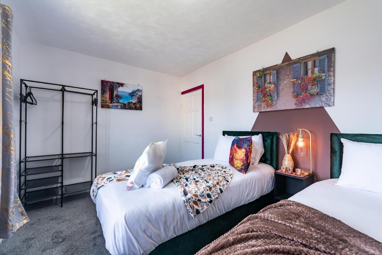 Aseda 4 Bedroom Private Parking, Game Zone -Pool Table, Garden Home Kingston upon Hull Exterior photo